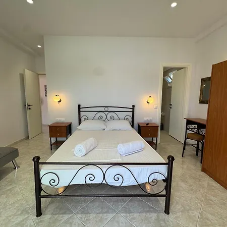 Moraitika Village Apartamento *